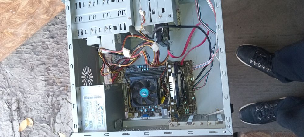 Продам компютер с полной внутрянкой