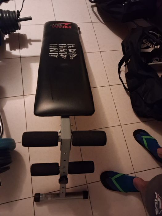 Banco de abdominais e fitness / musculação no geral.