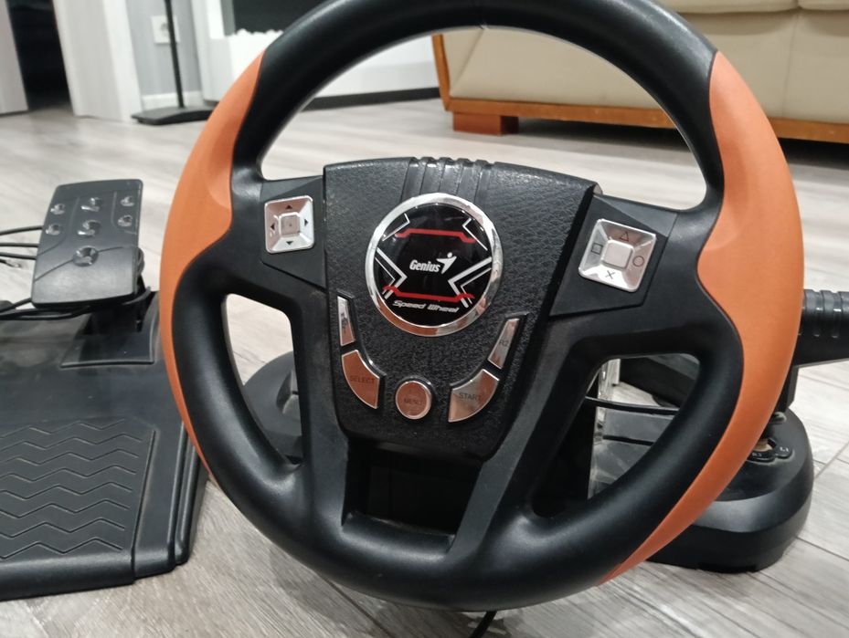 Игровой руль Genius
