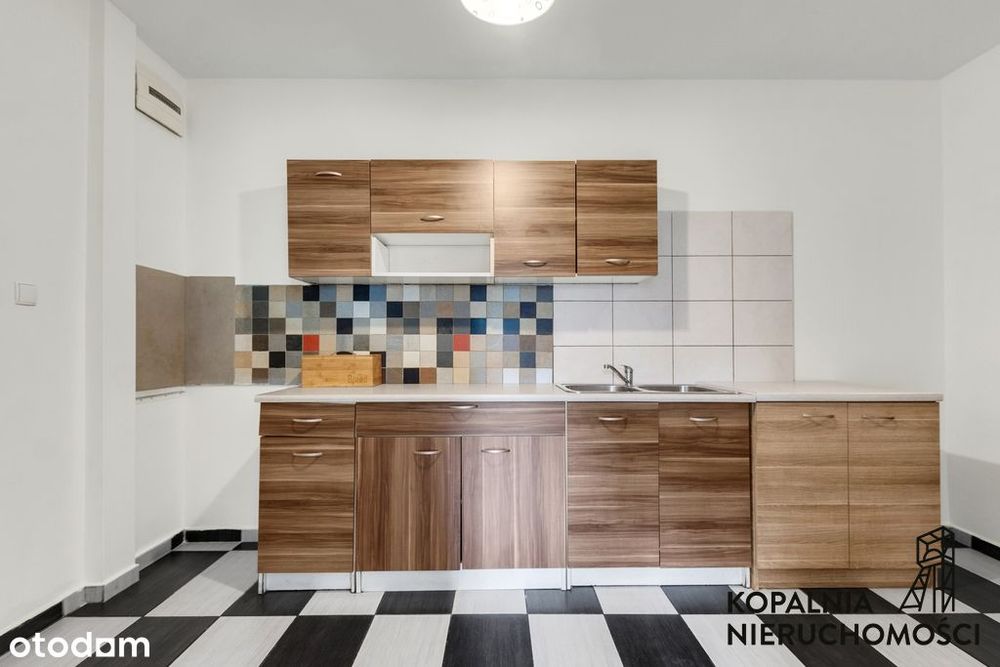 3 pok. kamienica centralne balkon 1 piętro