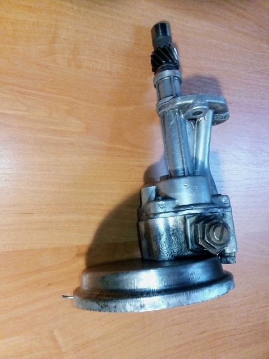 Масляный насос москвич 403, 407, 408.