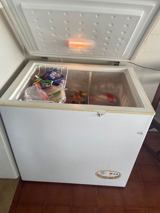 Arca 200 Litros com função turbo excelente condições