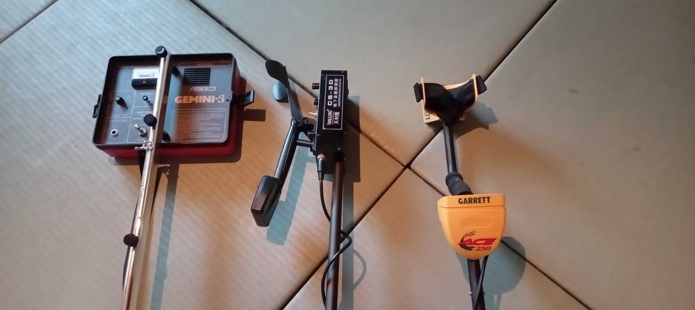 Pack de detectores de metais.