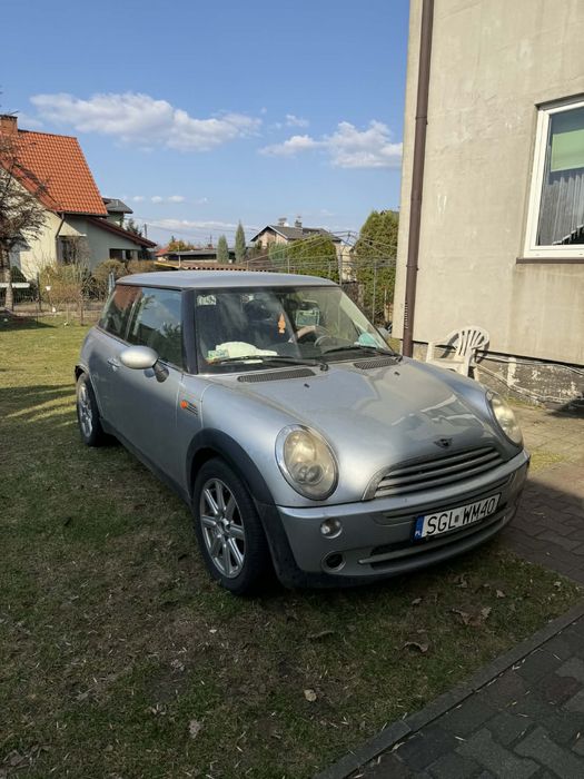 Mini Cooper 1.6 benzyna