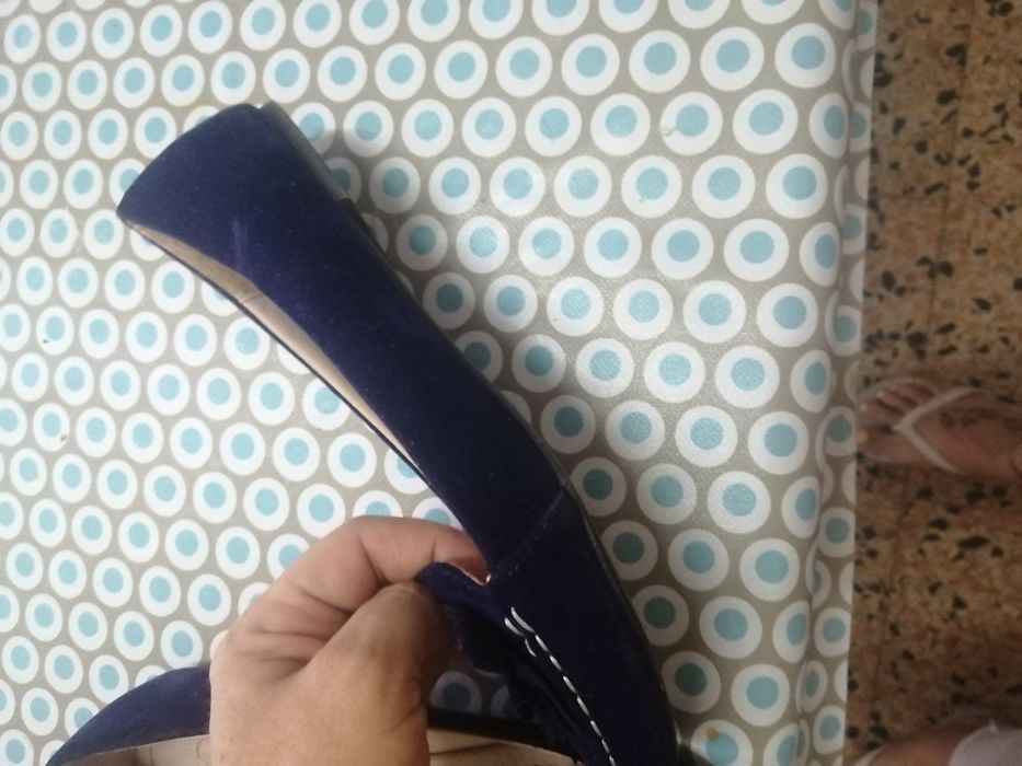 Sabrinas azuis como novas