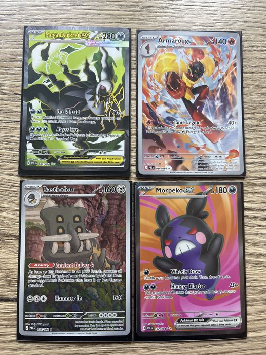 Sprzedam 4 karty pokemon