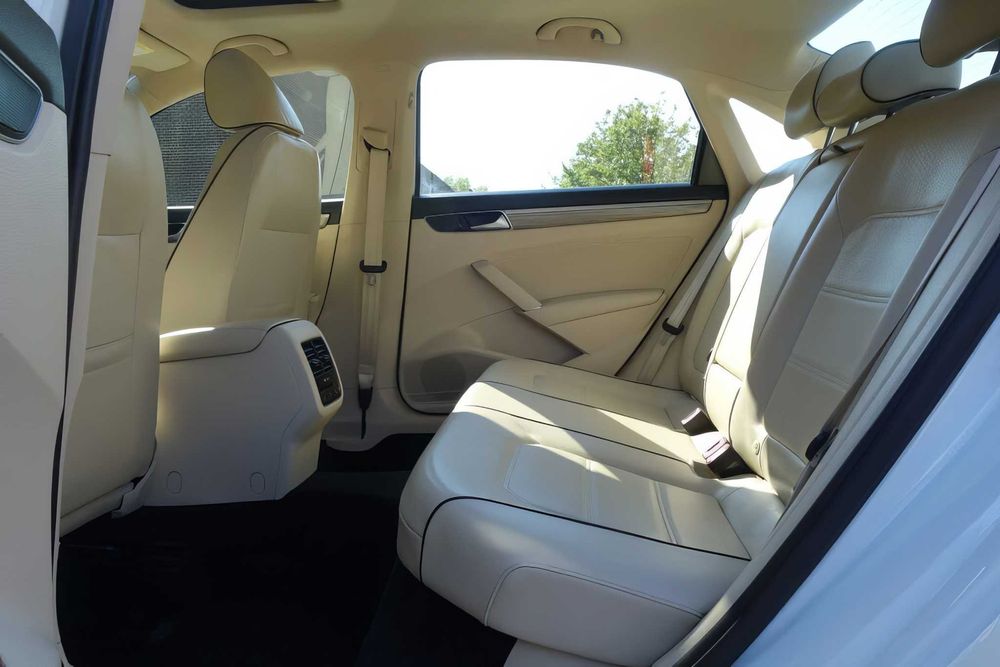 Volkswagen Passat SE      2016