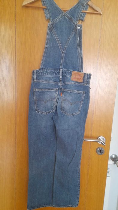 Jardineiras da Levi's