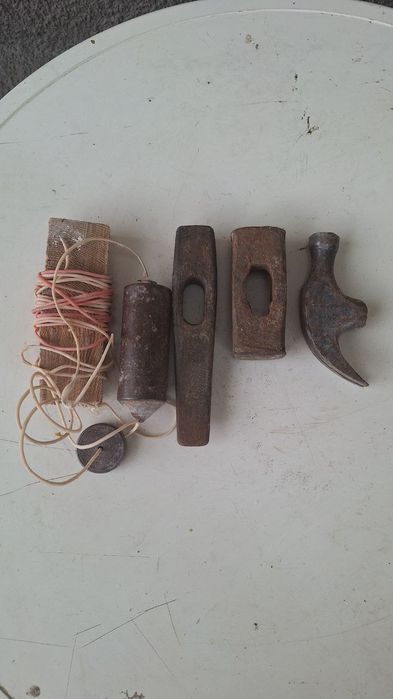 Отвес, молотки, гвоздодер