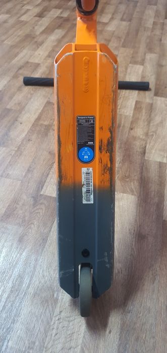 Трюковий самокат