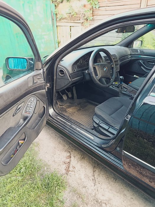 Продаж BMW E39 520i