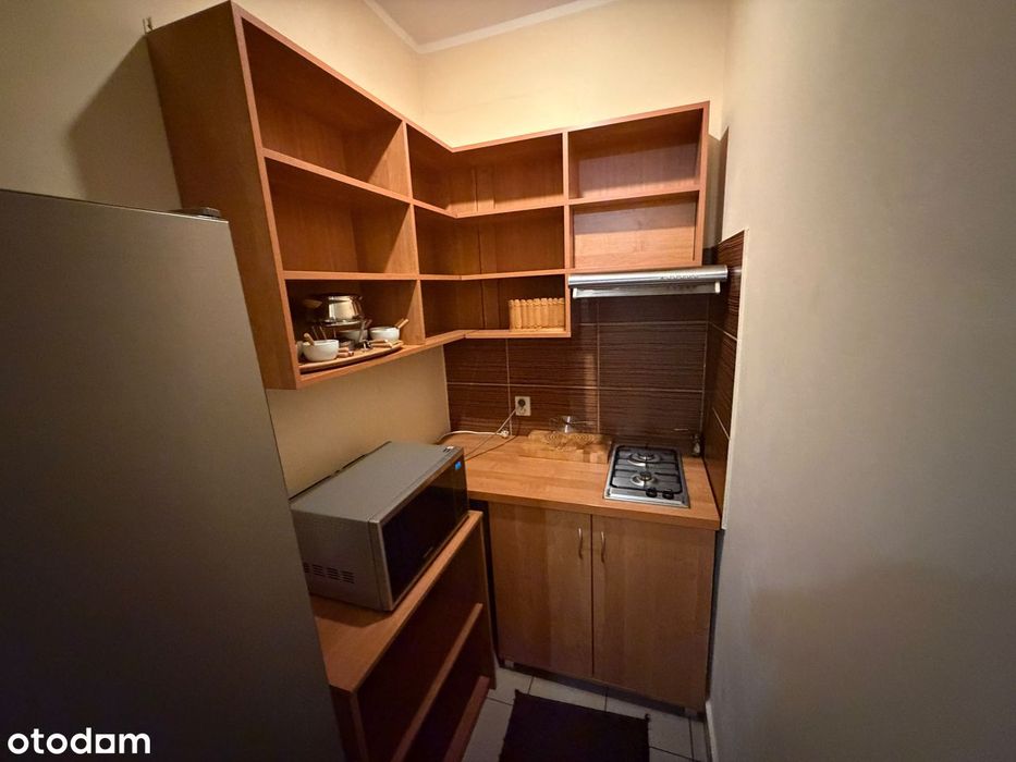 Wolnostojący dom z garażem w spokojnej okolicy z dużą działką 1430m2