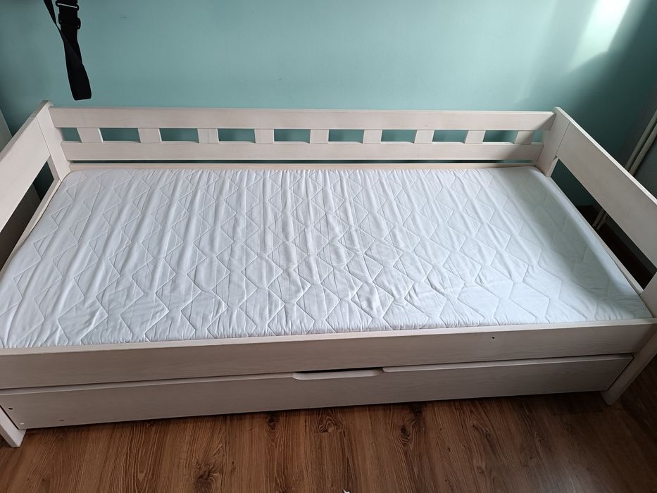 Łóżko dziecięce sosnowe