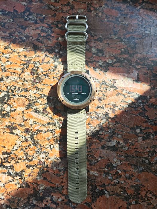 Годинник Suunto Essential