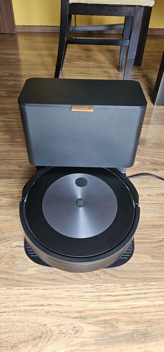 iRobot Roomba j7+