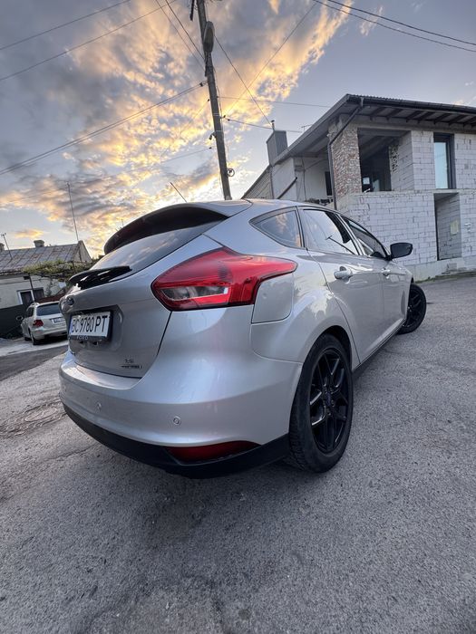 Ford Focus 2.0бензин 2016