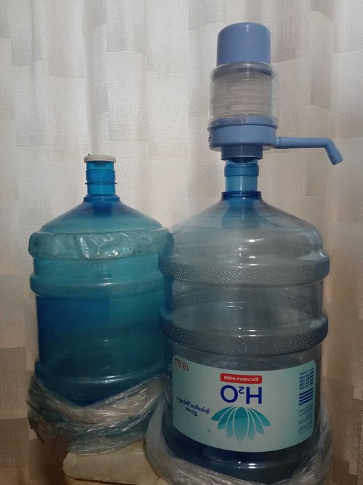 Помпа для воды и бутыль, новые и б/у