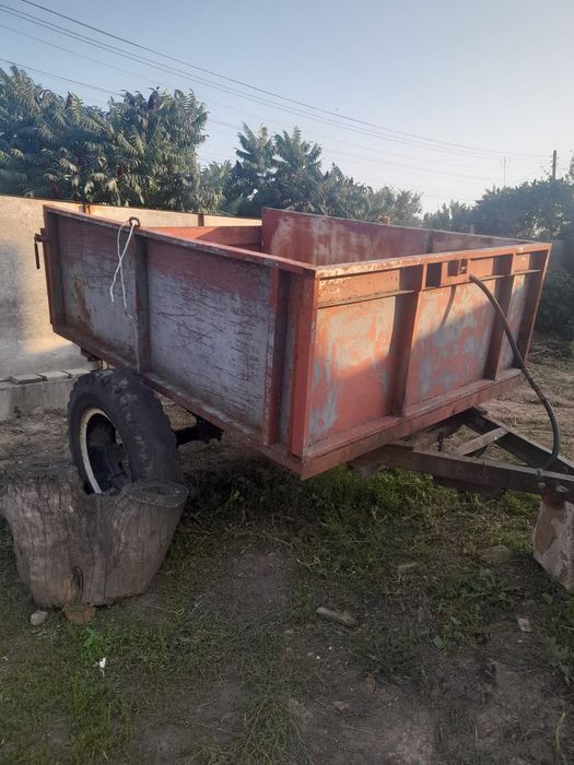 Продам тракторний причіп з гідравлікою