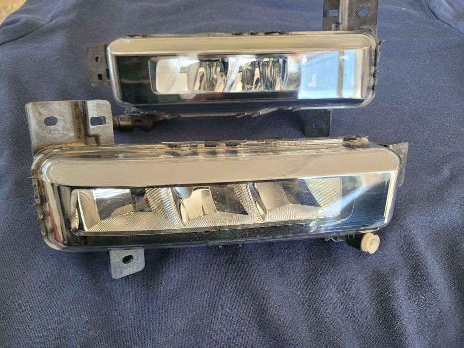 Bmw halogen led prawy lewy  63177433787