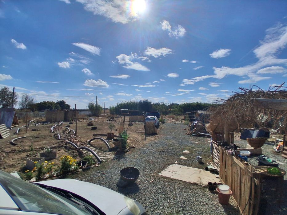 Terreno com água e luz com 825m2