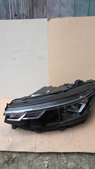 VW Passat B9 lampa przód przednia xenon full led komplet eu l+p