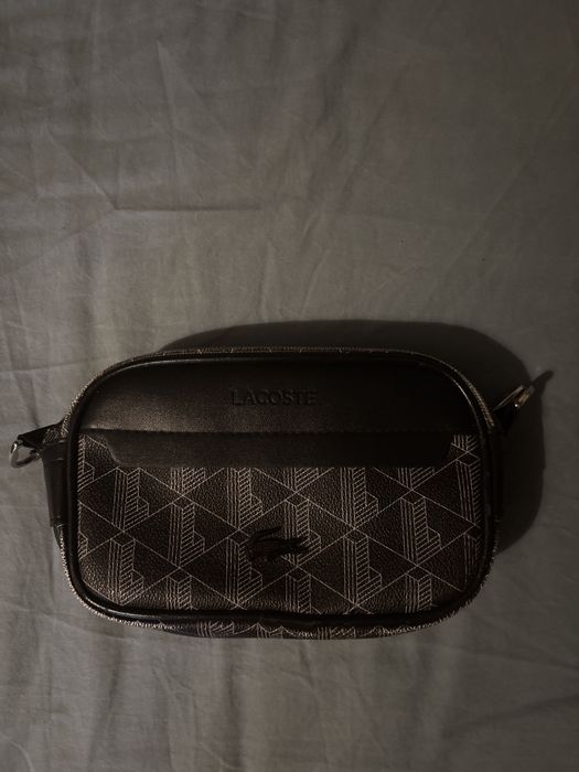 Bolsa lacoste preta