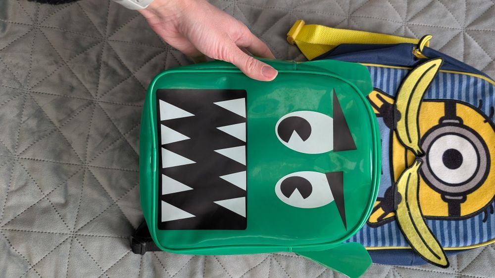 2 plecaka dla dzieci