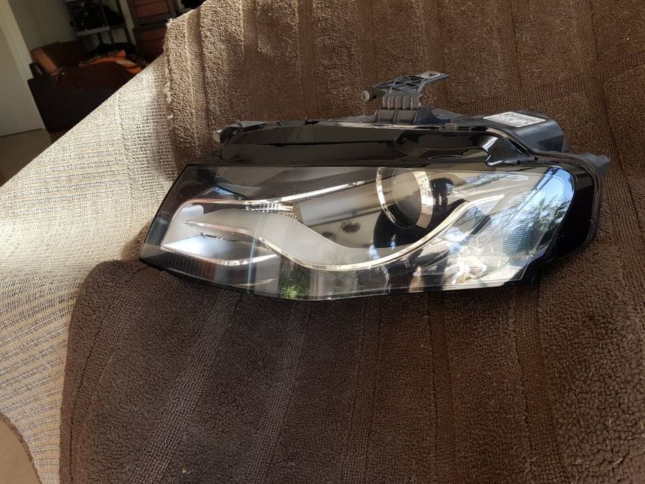 Farol esquerdo bi xenon direcional Audi A4 8k - 8k0941003 G