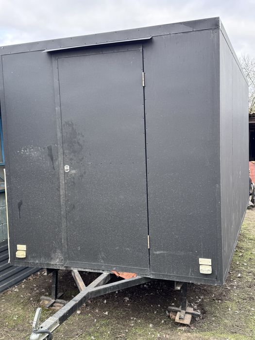 Торговий павільйон. Вагон торговий для шаурми або будь чого іншого