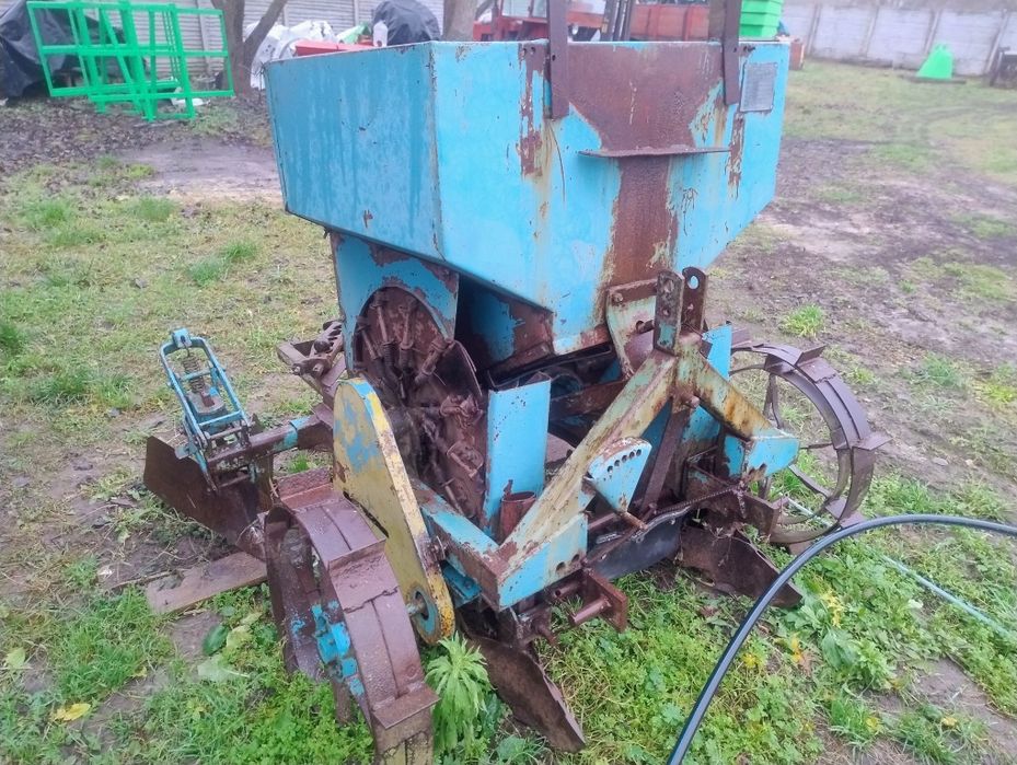 Саджалка чеська двохрядна. Є доставка