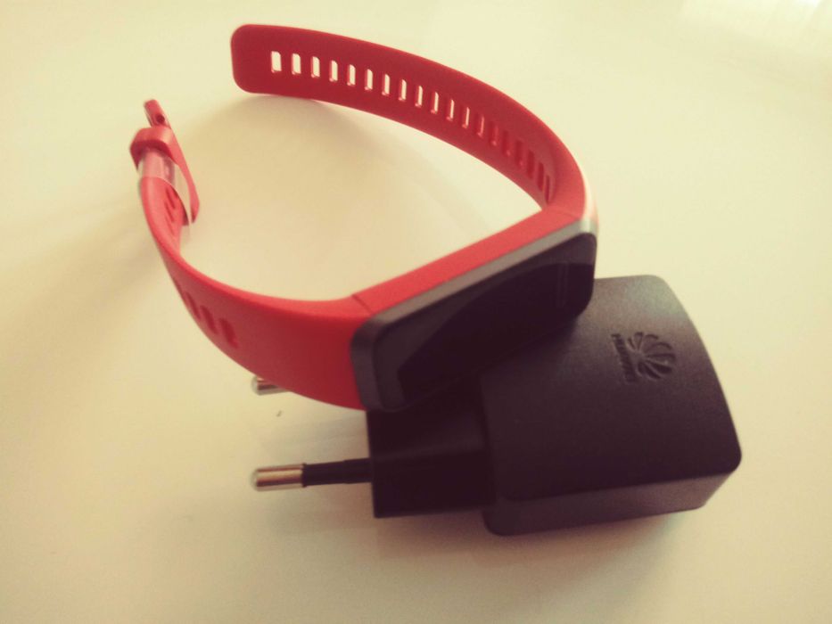 Opaska HUAWEI Band 4 czerwona + ładowarka