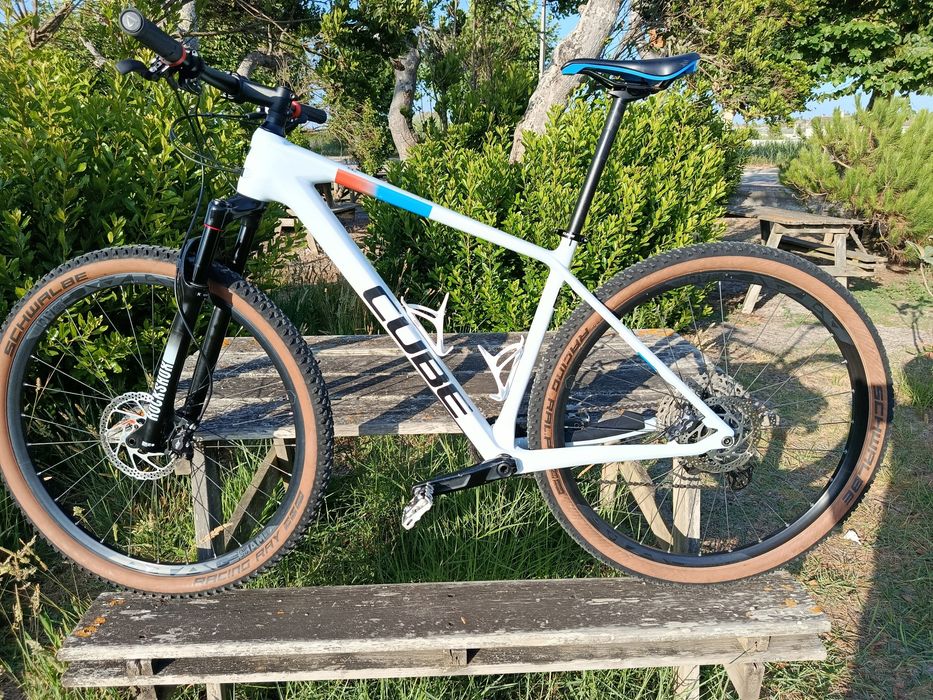 Bicicleta CUBE Reaction C:62 Pro