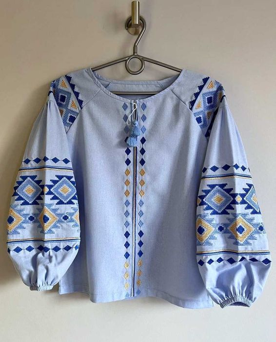 Вишиванка дитяча для дівчинки святкова в садок і школу довгий рукав