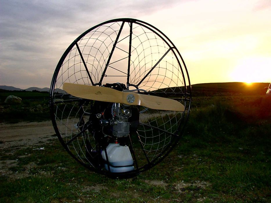 Paramotor Solo 210cc e Asa de parapente Airea Shape S 65 a 95 kgs DHV2