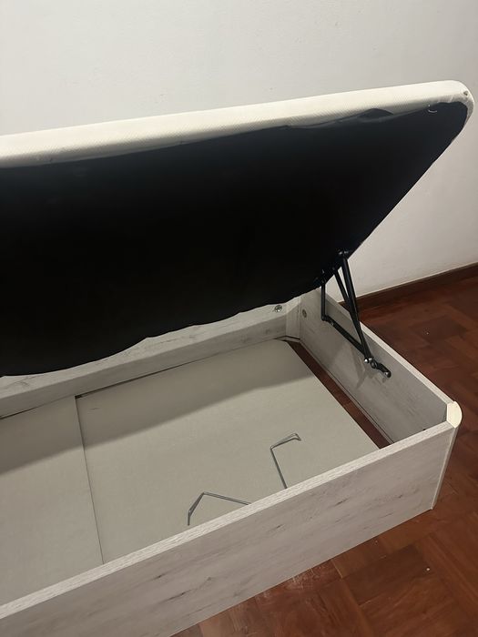 Cama solteiro com colchão