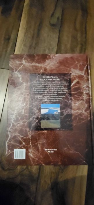 Ilustrowana Geografia Polski. Świat Książki