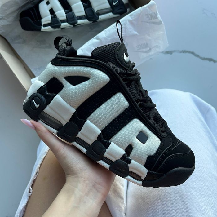 8 кольорів (36-45) Nike Air More Uptempo: 2 699 грн. - Кросівки