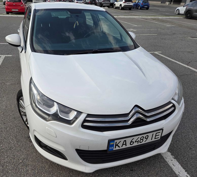 Продам доглянутий Citroen C4 II (B7) у доброму стані.