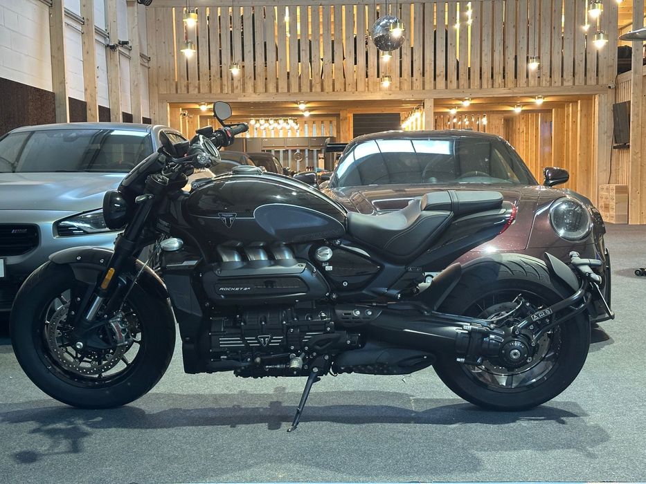 Triumph Rocket  STORM R