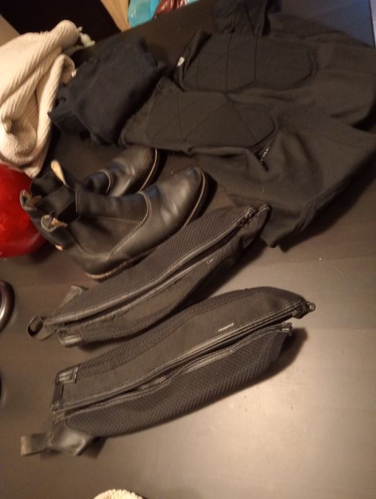 Botas de equitação+ caneleiras+ calcas