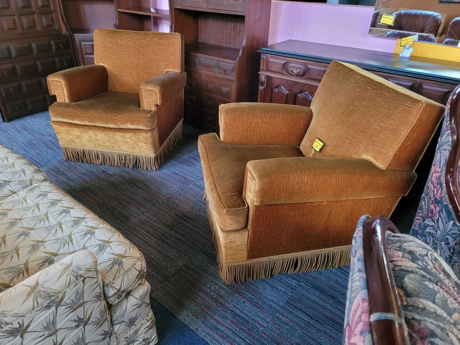 Sofás individuais antigos mas em óptimo estado - Va