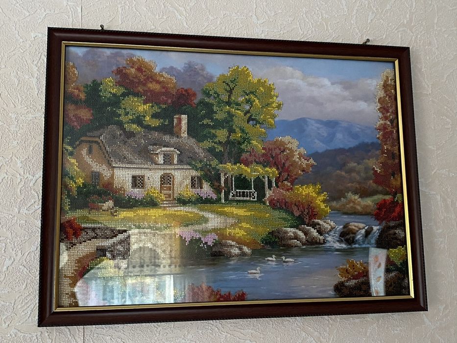 Картина осінь, вишита бісером ( в рамці)