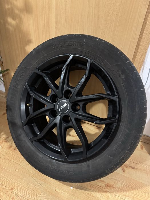 Felgi aluminiowe RIAL Lucca 16” 5x105 + opony letnie 205/55