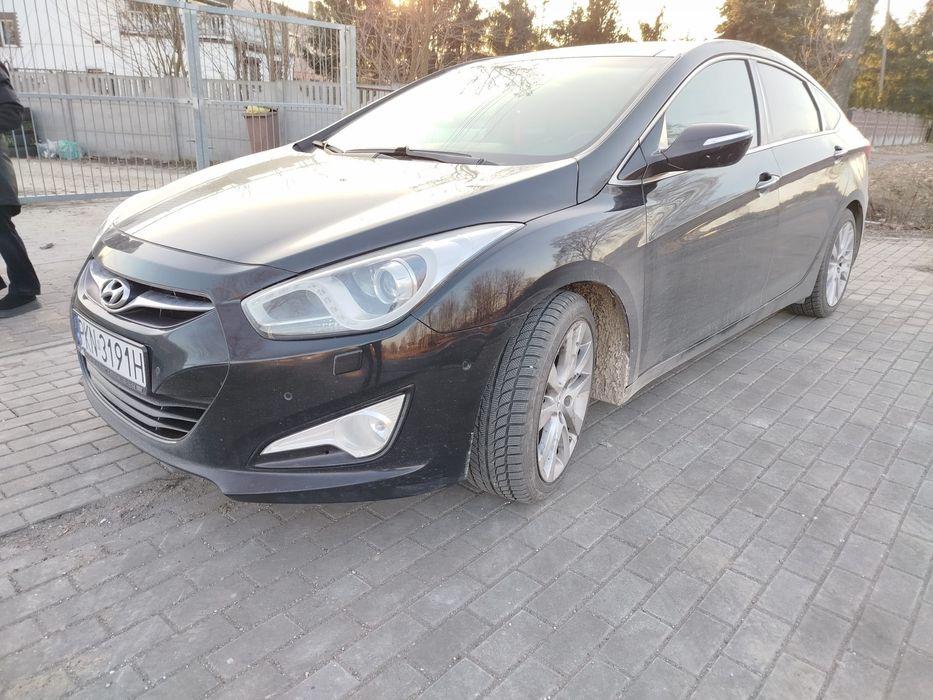 Hyundai i40 sedan -2012r. PILNIE
