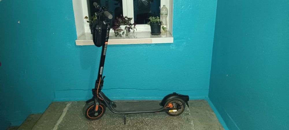 Segway ninebot F401