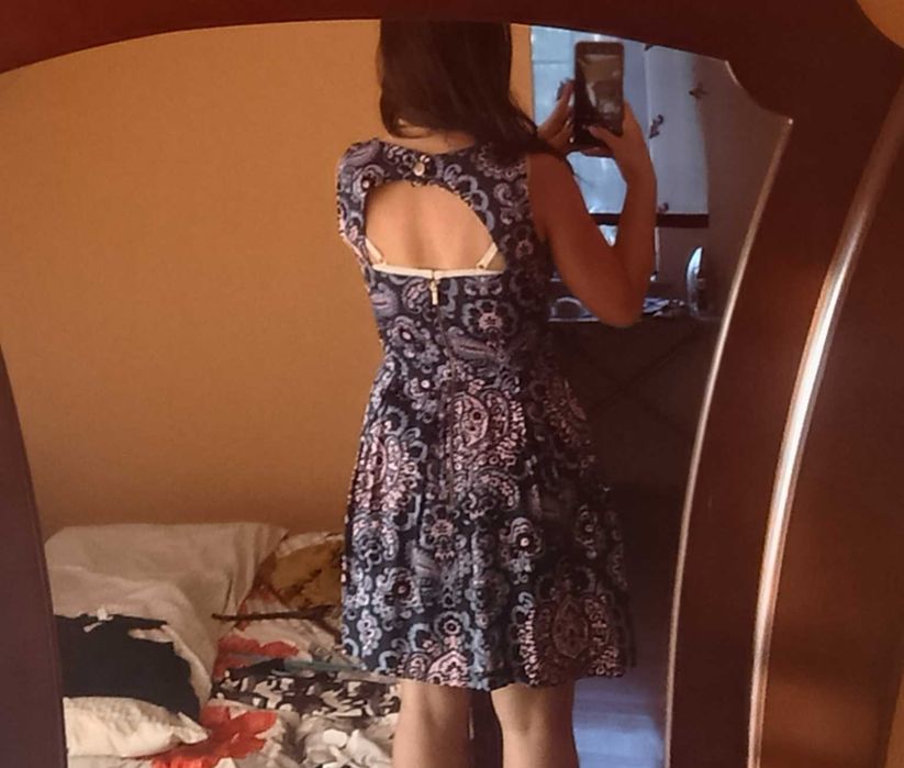 Wzorzysta letnia sukienka XS