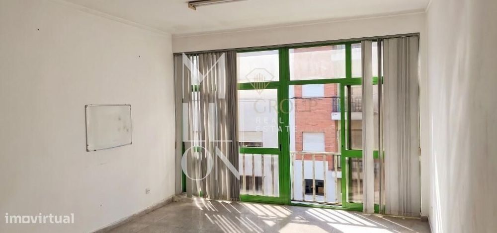Potencial T0 No Centro De Alcanena | Oportunidade