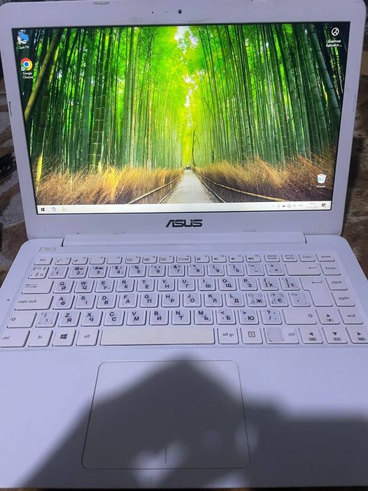 ASUS R417S  Ноутбук