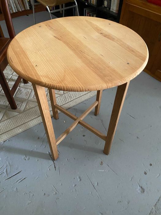 Camilha de Madeira, muito bom estado, bom preço