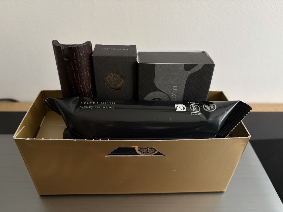 Rituals Velvet Oudh Car Gift Set L zestaw samochodowy perfumy NOWY